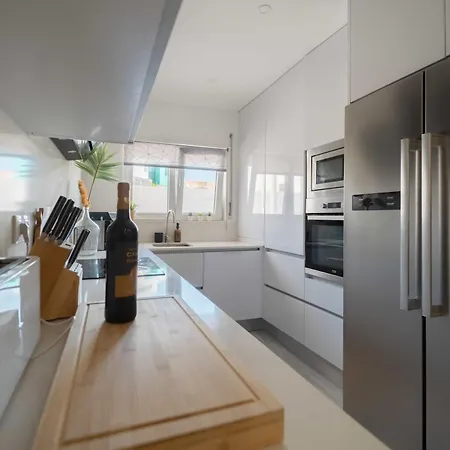 Elegant 3-bed Family House With Large Pool Area * Praia da Lourinhã