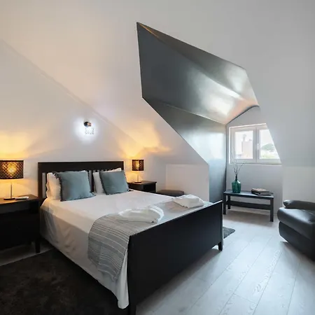 Elegant 3-bed Family House With Large Pool Area 아파트 Praia da Lourinhã