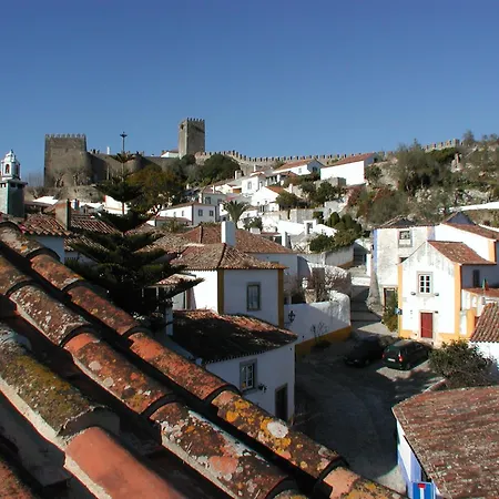 Elegant 3-bed Family House With Large Pool Area 아파트