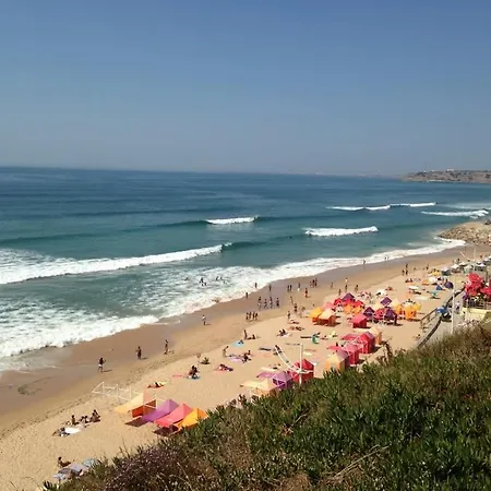 아파트 Elegant 3-bed Family House With Large Pool Area *