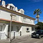 Elegant 3-bed Family House With Large Pool Area Apartment Praia da Lourinha